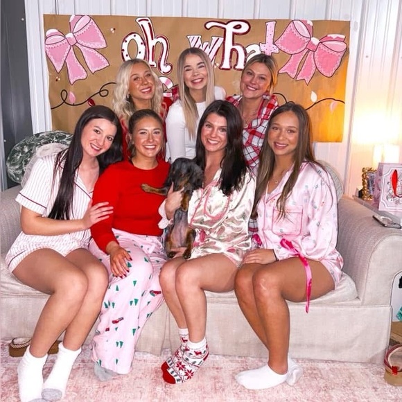 Meet your Posher, Olivia - Picture 3 of 7